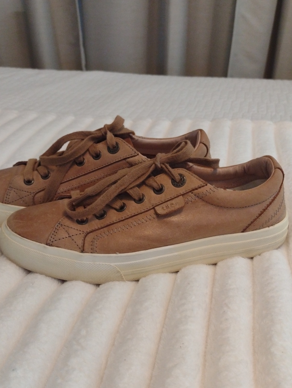 Taos Genuine Leather Sneakers Women's 7.5 Tan Classic Plim Soul Lux